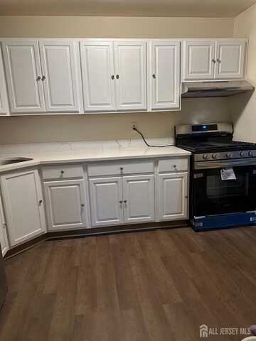 195 College Drive, Edison, NJ 08817