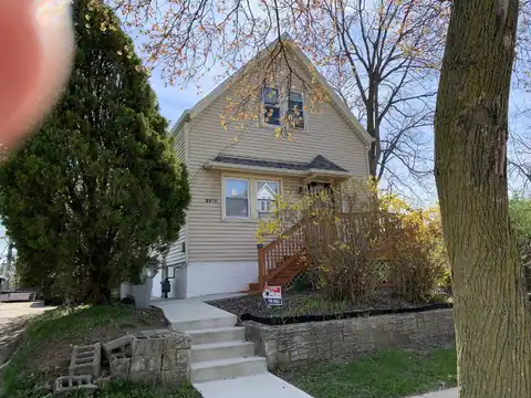 2010 N 31st St, Milwaukee, WI 53208