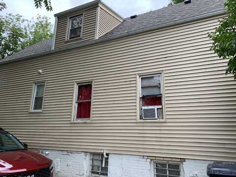 2010 N 31st St, Milwaukee, WI 53208
