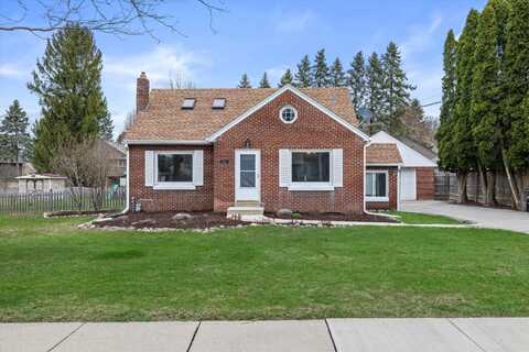 10540 W Howard Ave, Greenfield, WI 53228