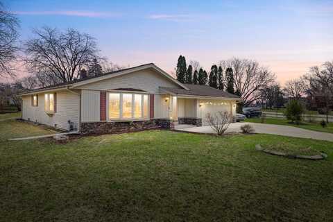 2500 S Brookside Pkwy, New Berlin, WI 53151