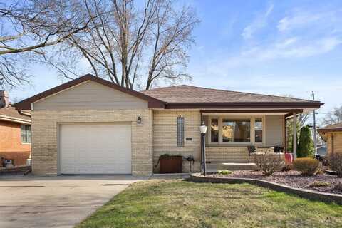 9727 W Hayes Pl, West Allis, WI 53227