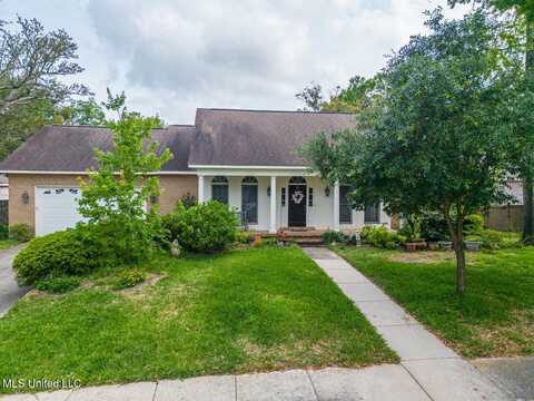 2559 River Place Boulevard, Biloxi, MS 39531