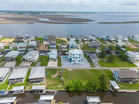 121 Janelle Drive, Bay Saint Louis, MS 39520