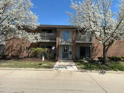 35471 Hickory Woods, Clinton Township, MI 48035