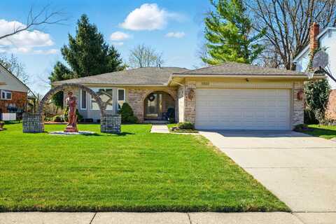 18308 Ash Creek, Macomb, MI 48044
