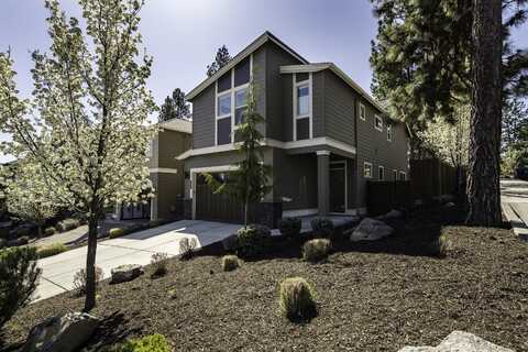1210 NW Rockwood Lane, Bend, OR 97703