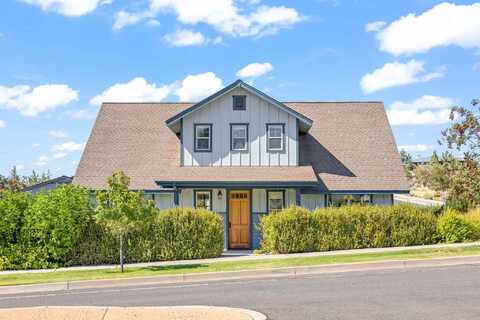 1082 SE Yarrow Avenue, Madras, OR 97741
