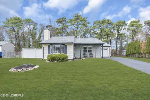 45 Pilgrim Avenue, Tinton Falls, NJ 07753