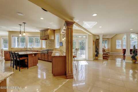 6 Tanglewood Lane, Holmdel, NJ 07733