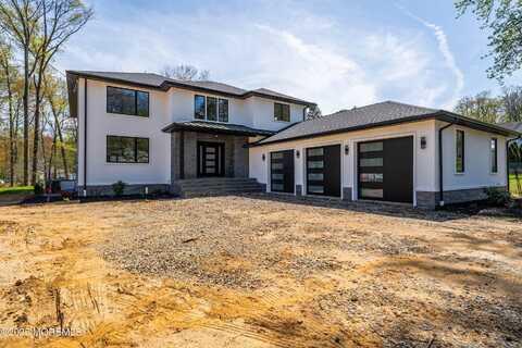 18 Lloyd Road, Morganville, NJ 07751