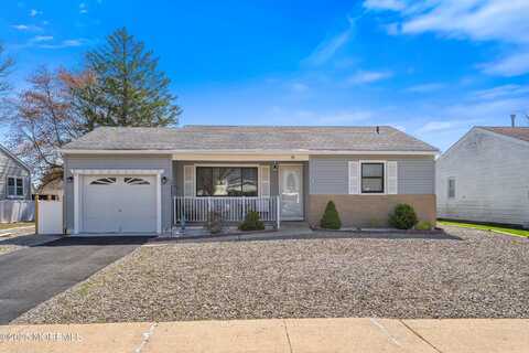 9 Gower Road, Toms River, NJ 08757