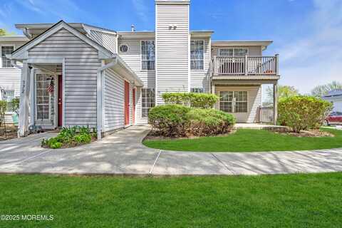 370 Mayfair Place, Morganville, NJ 07751