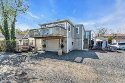 19 Gravelly Point Road, Highlands, NJ 07732