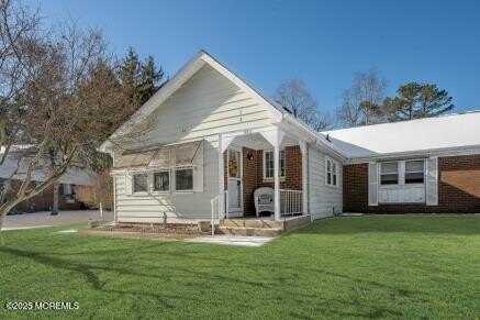 66 Yorktowne Parkway, Whiting, NJ 08759