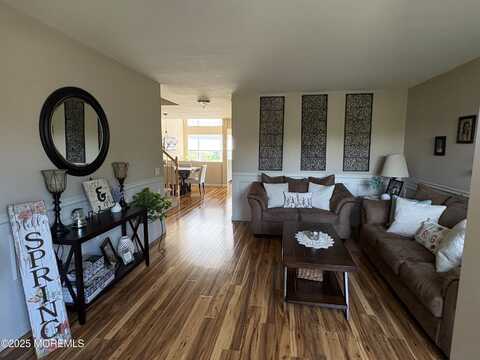 5506 Belmont Court, Toms River, NJ 08755