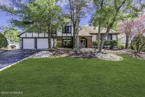 28 Pheasant Drive, Marlboro, NJ 07746