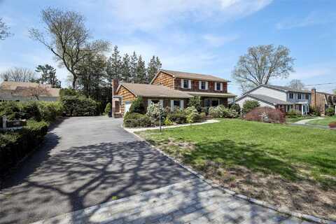 54 Robbins Drive, East Williston, NY 11596
