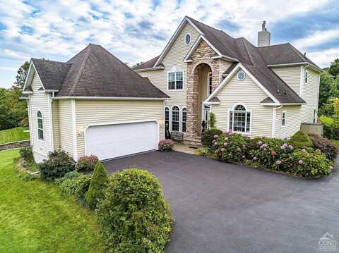 67 Latham Circle, Saugerties, NY 12477