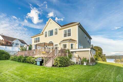 67 Latham Circle, Saugerties, NY 12477