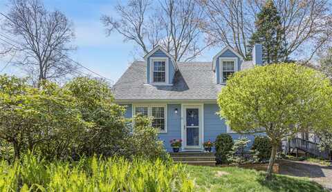 133 Beach Road, Wading River, NY 11792