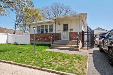 652 Stewart Avenue, Bethpage, NY 11714