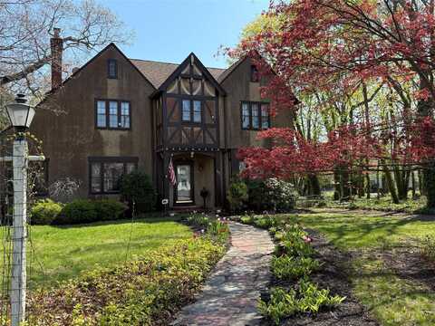 38 W. Roe Boulevard, Patchogue, NY 11772