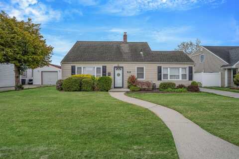 20 Harbor Lane, Levittown, NY 11756