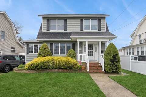 424 Midwood Avenue, Bellmore, NY 11710