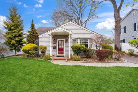 572 Forest Avenue, Massapequa, NY 11758