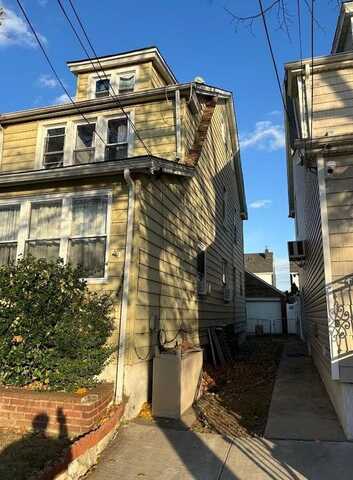 137-33 96th Place, Ozone Park, NY 11417