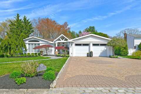 119 Old Post Drive, Hauppauge, NY 11788