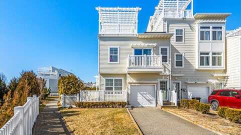 110 Beach Way, Arverne, NY 11692