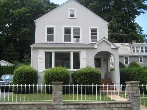 68 Summers Street, Oyster Bay, NY 11771
