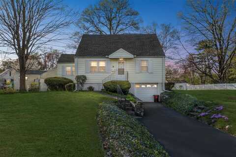 34 Forest Avenue, Cortlandt Manor, NY 10567