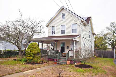 15 Edwards Street, Patchogue, NY 11772