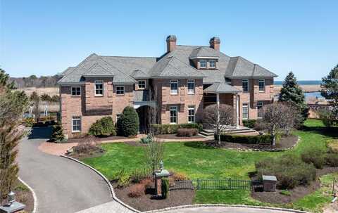 27 True Harbour Way, West Islip, NY 11795