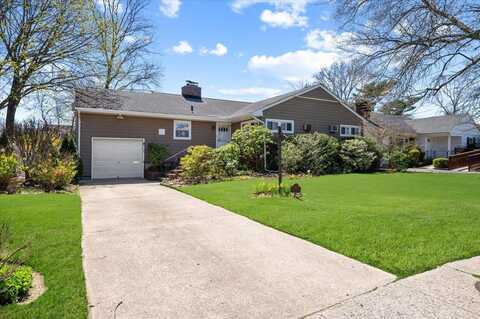 808 De Mott Ave, Baldwin, NY 11510