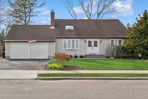 7 Little Plains Court, Huntington, NY 11743
