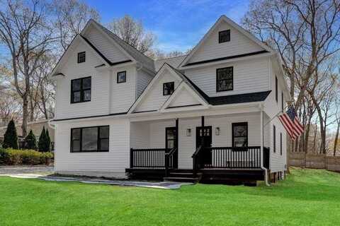 12 Syosset Road, Sound Beach, NY 11789