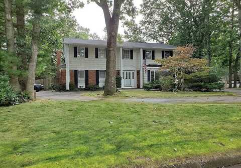 2 Scott Court, Lake Grove, NY 11755