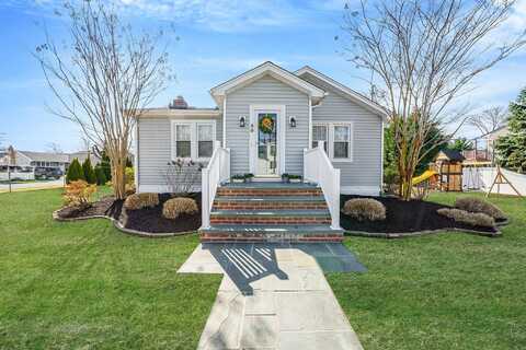 30 Hope Street, West Babylon, NY 11704