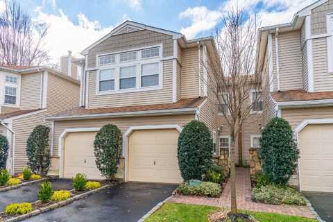 40 Sagamore Drive, Plainview, NY 11803