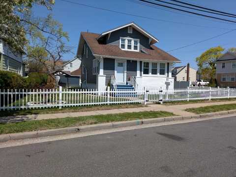 87 Hillside Avenue, Freeport, NY 11520