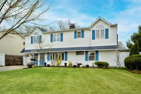 63 Bucket Lane, Levittown, NY 11756