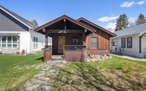 916 2nd Street E, Whitefish, MT 59937