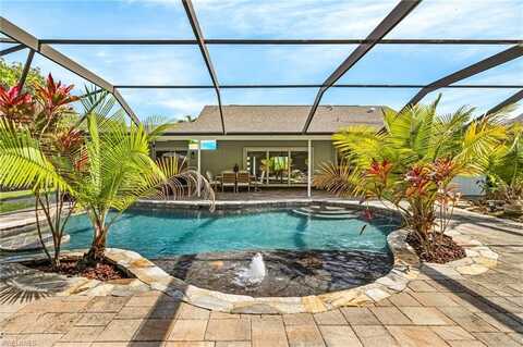 2479 Pinewoods, NAPLES, FL 34105