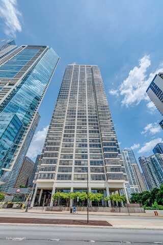 360 E RANDOLPH Street, Chicago, IL 60601