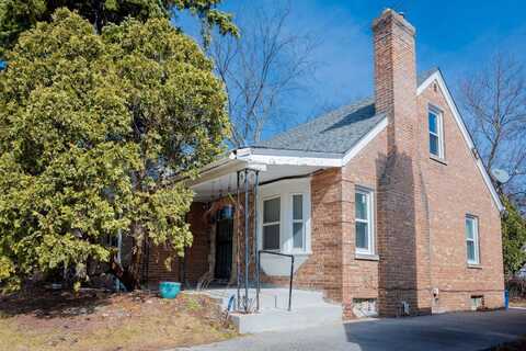 813 S 3rd Avenue, Maywood, IL 60153