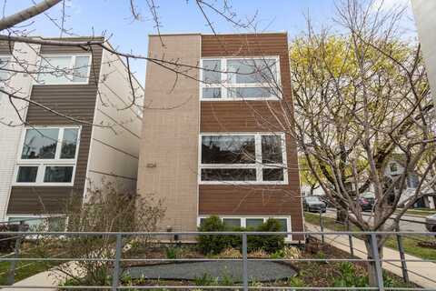 3124 N Sacramento Avenue, Chicago, IL 60618